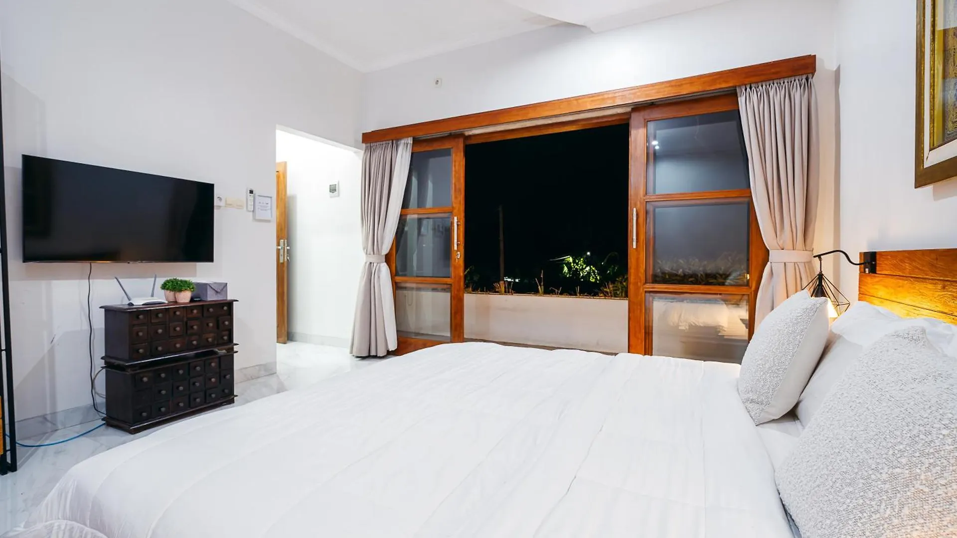 Villa Putih Jimbaran 0*, Jimbaran (Bali) Indonesia