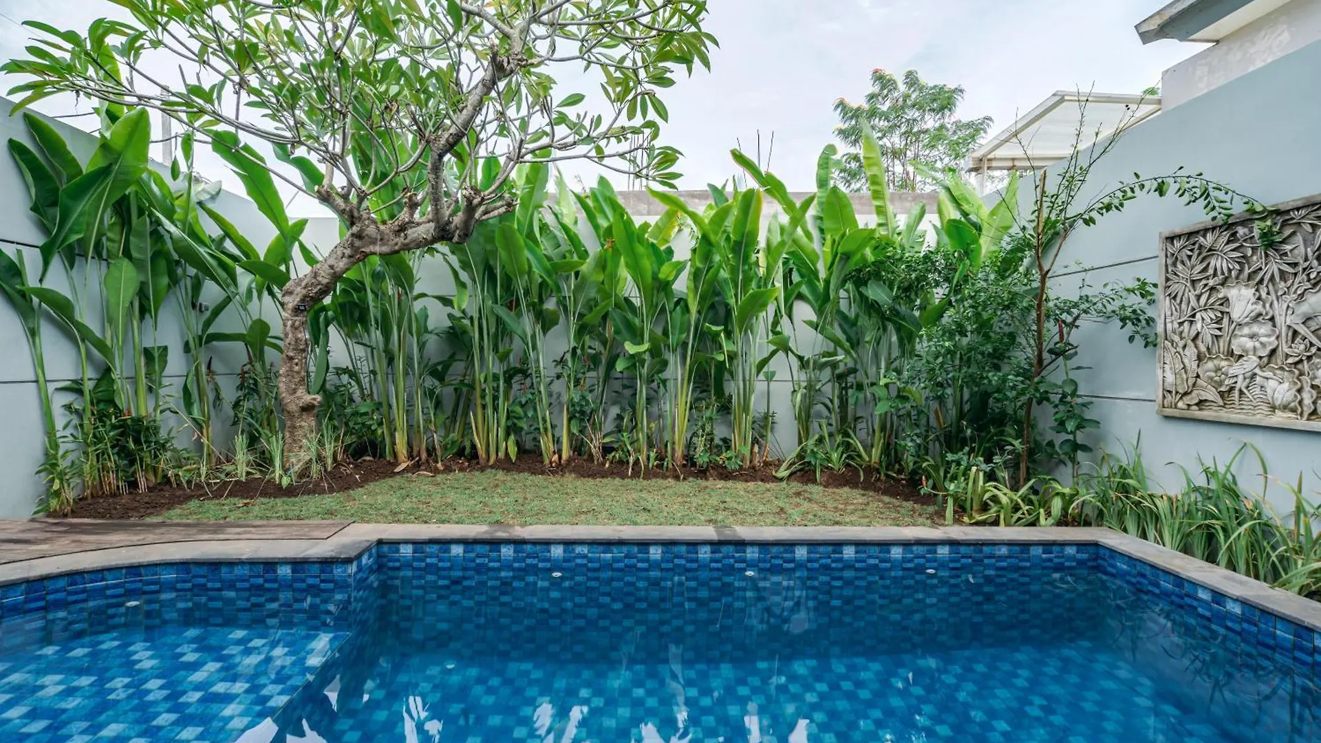 Villa Putih Jimbaran Indonesia